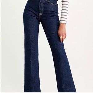 New Premium Levis Ribcage Bootcut 26x33
